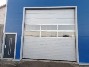 Optim Door - Vânzare și montaj expert de uși industriale, garantând funcționalitate și siguranță maximă pentru afacerea dumneavoastră.