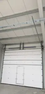 Optim Door - Vânzare și montaj expert de uși industriale, garantând funcționalitate și siguranță maximă pentru afacerea dumneavoastră.